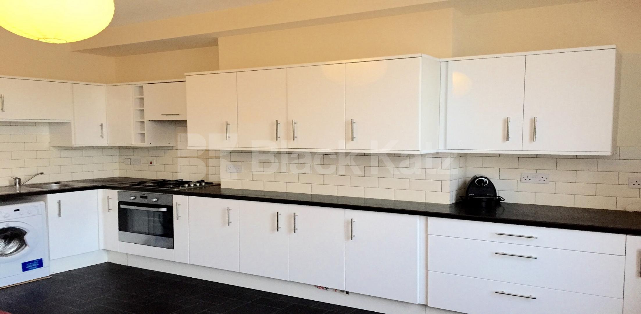 			NEW INSTRUCTION , 2 Bedroom, 1 bath, 1 reception Apartment			 Battersea Rise, Clapham Junction